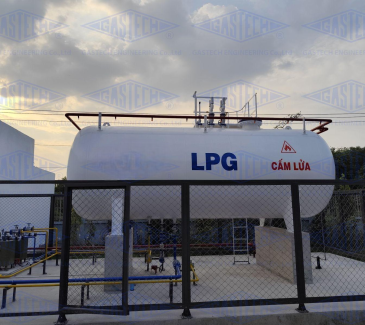LẮP ĐẶT BỒN LPG 10 TẤN VÀ 2 MÁY HÓA HƠI ĐIỆN 100KG/HR
